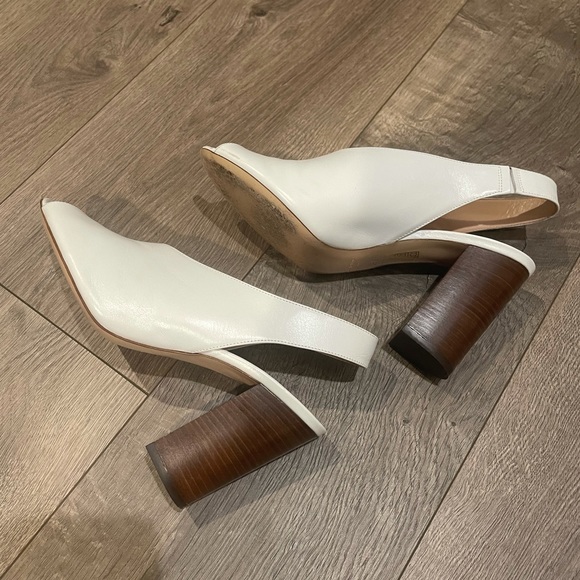 Club Monaco Lolia Sandal - Picture 5 of 7